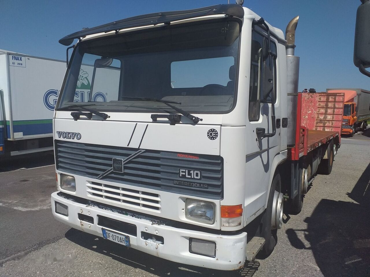 Volvo FL 10.320 - Грузовик бортовой/ Платформа: фото 1 Volvo FL 10.320 - Грузовик бортовой/ Платформа: фото 1