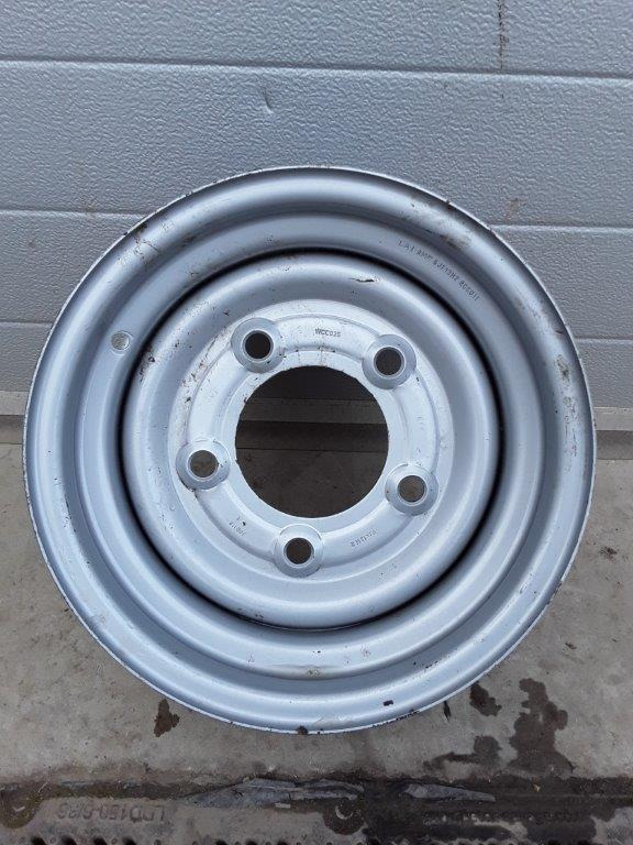 6JX13H2 Silver trailer rim - Колесный диск для Прицепов: фото 1 6JX13H2 Silver trailer rim - Колесный диск для Прицепов: фото 1