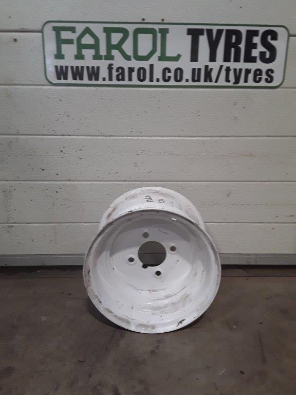 6X10, 4 Studs White rim - Колесный диск: фото 1 6X10, 4 Studs White rim - Колесный диск: фото 1