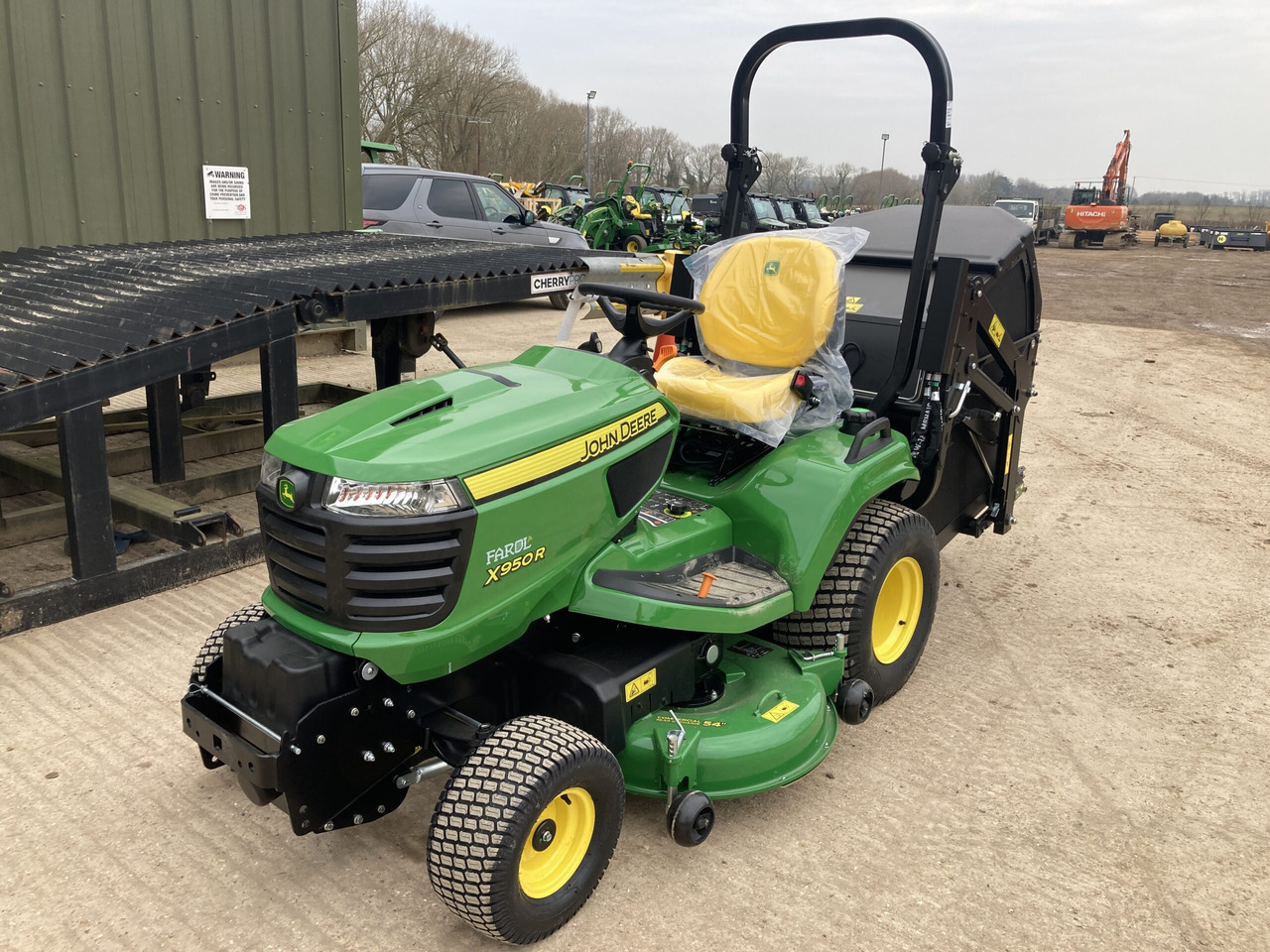 John Deere X950R ride on cut and collect mower - Газонокосилка: фото 1 John Deere X950R ride on cut and collect mower - Газонокосилка: фото 1
