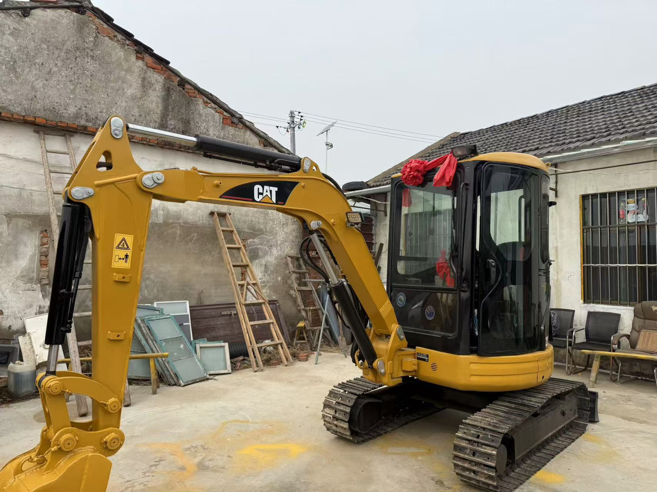 CATERPILLAR 303CR - Мини-экскаватор: фото 1 CATERPILLAR 303CR - Мини-экскаватор: фото 1