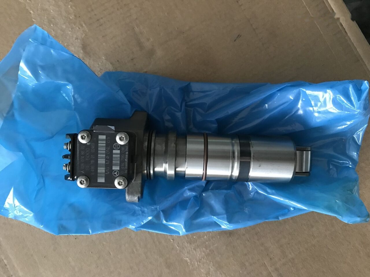 Bosch 2018 0280748802 Mercedes-Benz AXOR-ATEGO-ACTROS truck - Топливный насос для Грузовиков: фото 1 Bosch 2018 0280748802 Mercedes-Benz AXOR-ATEGO-ACTROS truck - Топливный насос для Грузовиков: фото 1