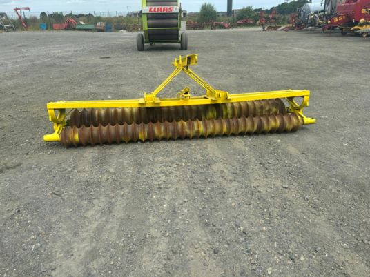 Garin 3 - Полевой каток: фото 1 Garin 3 - Полевой каток: фото 1