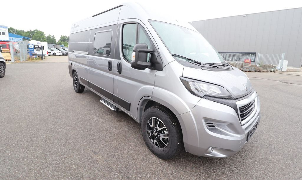 VANTourer 600D Comfort Rahmen Fenster Hubbett Abverkaufsak - Кастенваген: фото 1 VANTourer 600D Comfort Rahmen Fenster Hubbett Abverkaufsak - Кастенваген: фото 1