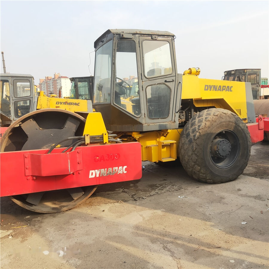 Dynapac CA301D - Дорожный каток: фото 1 Dynapac CA301D - Дорожный каток: фото 1