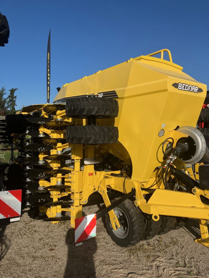 Bednar OMEGA 4000 H - Сеялка: фото 1 Bednar OMEGA 4000 H - Сеялка: фото 1