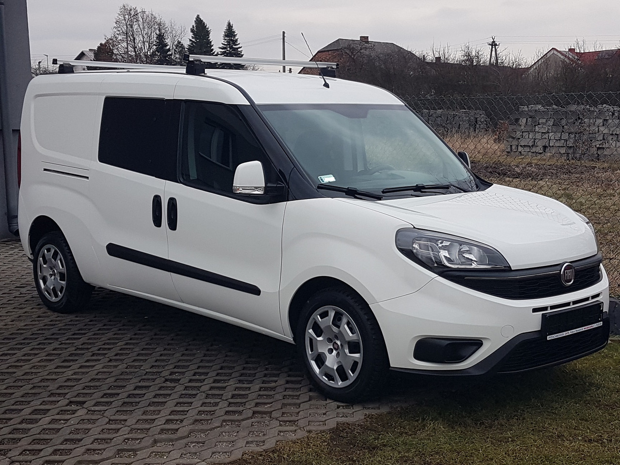 FIAT FIAT DOBLO DŁUGI 1,6 16V DIESEL EURO-6CH MULTIJET DOBLO DŁUGI 1,6 16V DIESEL EURO-6CH MULTIJET 105 KM 6-BIEGÓW MANUAL MAXI WERSJA 5 – OSÓB - Фургон, Грузопассажирский фургон: фото 1 FIAT FIAT DOBLO DŁUGI 1,6 16V DIESEL EURO-6CH MULTIJET DOBLO DŁUGI 1,6 16V DIESEL EURO-6CH MULTIJET 105 KM 6-BIEGÓW MANUAL MAXI WERSJA 5 – OSÓB - Фургон, Грузопассажирский фургон: фото 1