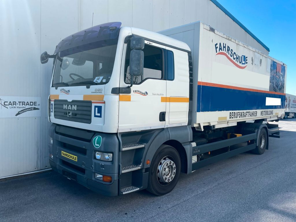 MAN TGA 18.350 Schalter FAHRSCHULE Driving Shool - Грузовик с закрытым кузовом: фото 1 MAN TGA 18.350 Schalter FAHRSCHULE Driving Shool - Грузовик с закрытым кузовом: фото 1