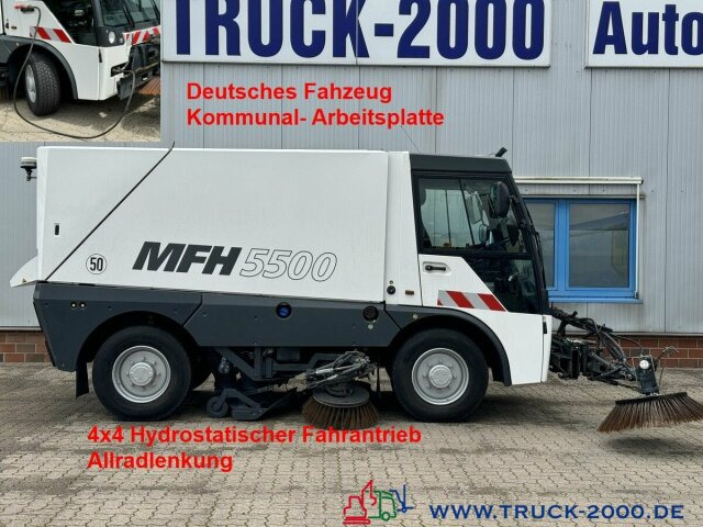 Schmidt MFH 5500 3 Besen + Hochdruckreiniger mit Lanze - Подметально-уборочная машина: фото 1 Schmidt MFH 5500 3 Besen + Hochdruckreiniger mit Lanze - Подметально-уборочная машина: фото 1
