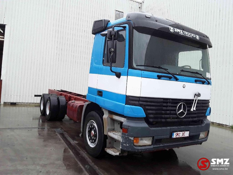 Mercedes-Benz Actros 2635 6x4 - Грузовик-шасси: фото 1 Mercedes-Benz Actros 2635 6x4 - Грузовик-шасси: фото 1