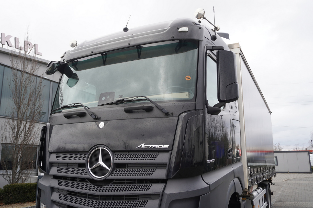 Тентованный грузовик MERCEDES-BENZ Actros 1840 E6 4×2 / Lounge chair / Krone curtainsider superstructure: фото 8