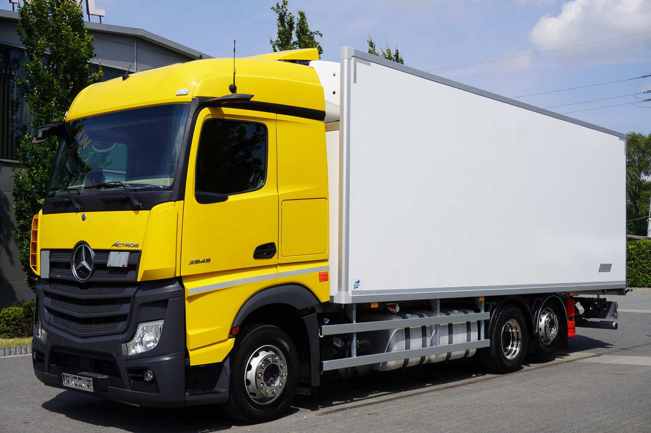 MERCEDES-BENZ Actros 2545 MP5 6×2 E6 / NEW Igloocar refrigerator / 19 pallets / Carrier Supra 850 - Рефрижератор: фото 1 MERCEDES-BENZ Actros 2545 MP5 6×2 E6 / NEW Igloocar refrigerator / 19 pallets / Carrier Supra 850 - Рефрижератор: фото 1
