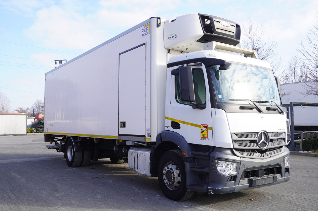 MERCEDES-BENZ Antos 1830 / Lamberet refrigerator superstructure 22 EPAL / Dhollandia lift 2000 kg - Рефрижератор: фото 1 MERCEDES-BENZ Antos 1830 / Lamberet refrigerator superstructure 22 EPAL / Dhollandia lift 2000 kg - Рефрижератор: фото 1