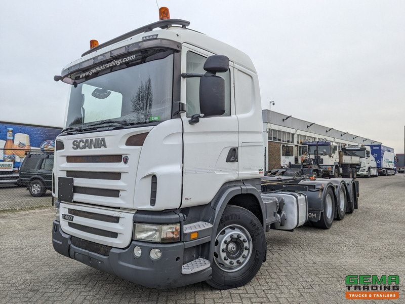 Scania R400 8x4/4 CG19 Euro5 - Handgeschakeld - ChassisCabine - ADR - PTO Prep - Camera - Грузовик-шасси: фото 1 Scania R400 8x4/4 CG19 Euro5 - Handgeschakeld - ChassisCabine - ADR - PTO Prep - Camera - Грузовик-шасси: фото 1