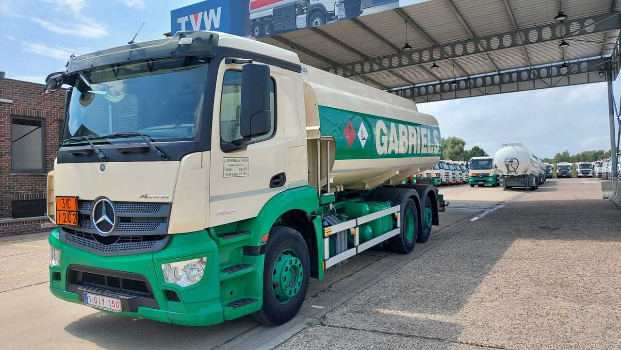 MERCEDES ANTOS - Грузовик-цистерна: фото 1 MERCEDES ANTOS - Грузовик-цистерна: фото 1