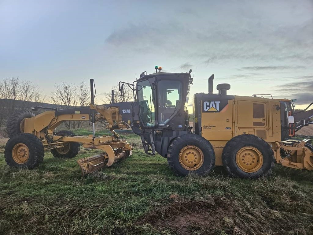 CAT 12 M 2 - Грейдер: фото 1 CAT 12 M 2 - Грейдер: фото 1