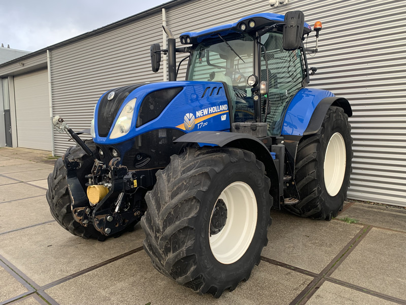 New Holland T7.210 Power Command - Трактор: фото 1 New Holland T7.210 Power Command - Трактор: фото 1