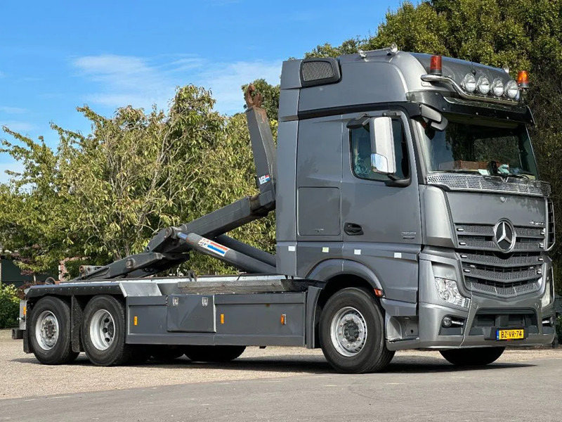Mercedes-Benz Actros 2551!!EURO6!!HOOKLIFT/CONTAINER/FULL OPTIONS!!SHOW!! - Крюковой мультилифт: фото 1 Mercedes-Benz Actros 2551!!EURO6!!HOOKLIFT/CONTAINER/FULL OPTIONS!!SHOW!! - Крюковой мультилифт: фото 1