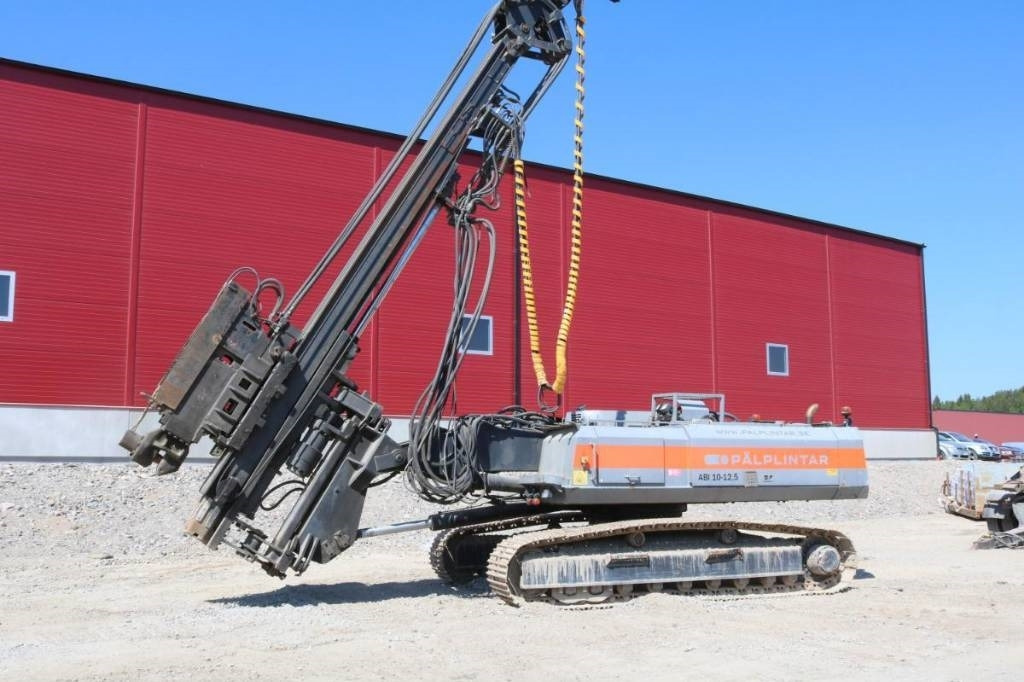 Sennebogen 10-12,5 - Буровая машина: фото 1 Sennebogen 10-12,5 - Буровая машина: фото 1