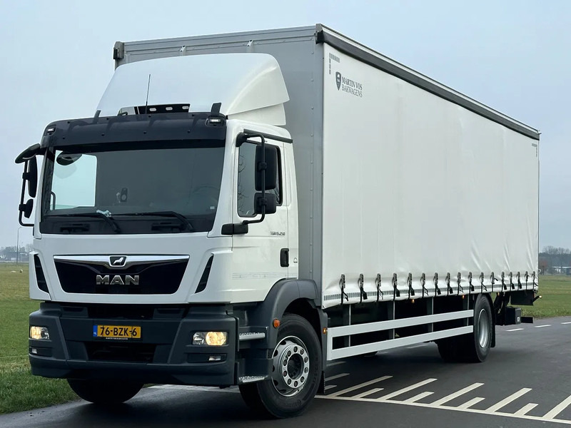 MAN TGM TGM. 15.250. EURO6. 2020. Schuifzeil Bakwagen met Laadklep 990x248x270 - Тентованный грузовик: фото 1 MAN TGM TGM. 15.250. EURO6. 2020. Schuifzeil Bakwagen met Laadklep 990x248x270 - Тентованный грузовик: фото 1