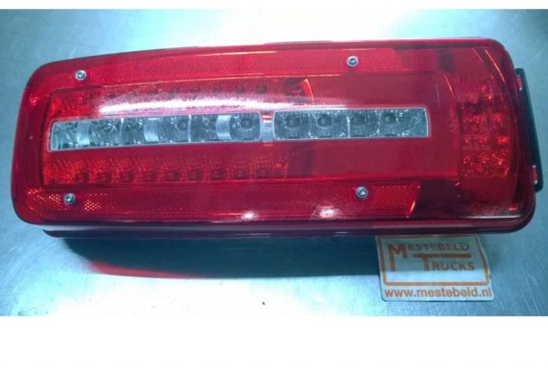 DAF Achterlicht LED CF-XF105 rechts - Задний фонарь для Грузовиков: фото 1 DAF Achterlicht LED CF-XF105 rechts - Задний фонарь для Грузовиков: фото 1