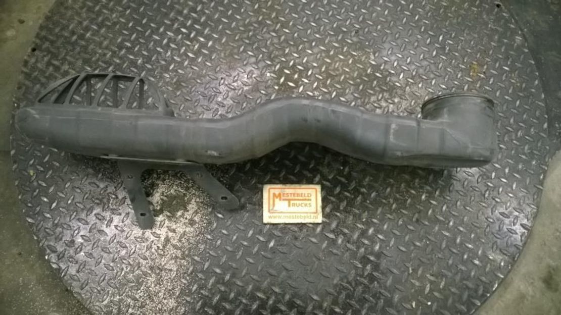 MAN A anzuigbuis - Система впуска для Грузовиков: фото 1 MAN A anzuigbuis - Система впуска для Грузовиков: фото 1