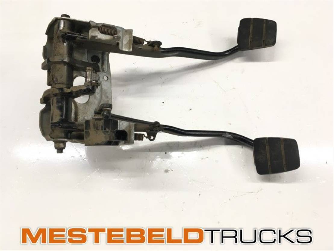 Scania Koppeling en rempedaal - Сцепление и запчасти для Грузовиков: фото 1 Scania Koppeling en rempedaal - Сцепление и запчасти для Грузовиков: фото 1