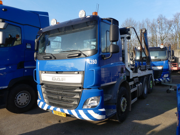 REF :4280 - Camion porte-conteneurs DAF CF 400 FAN (2016-278.990 km) - Портальный бункеровоз: фото 1 REF :4280 - Camion porte-conteneurs DAF CF 400 FAN (2016-278.990 km) - Портальный бункеровоз: фото 1