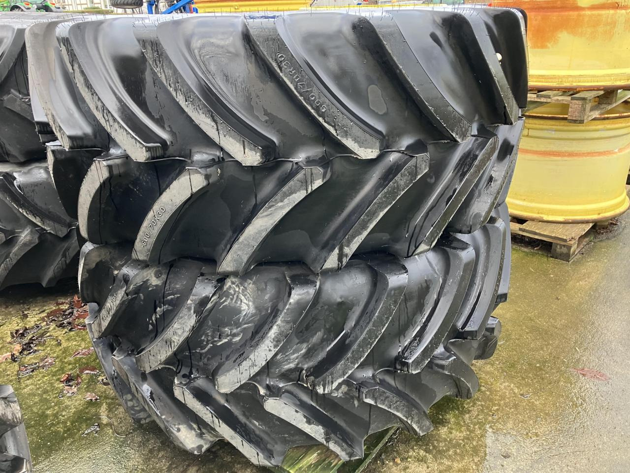 Firestone 600/70R30 - Шина для Сельскохозяйственной техники: фото 1 Firestone 600/70R30 - Шина для Сельскохозяйственной техники: фото 1