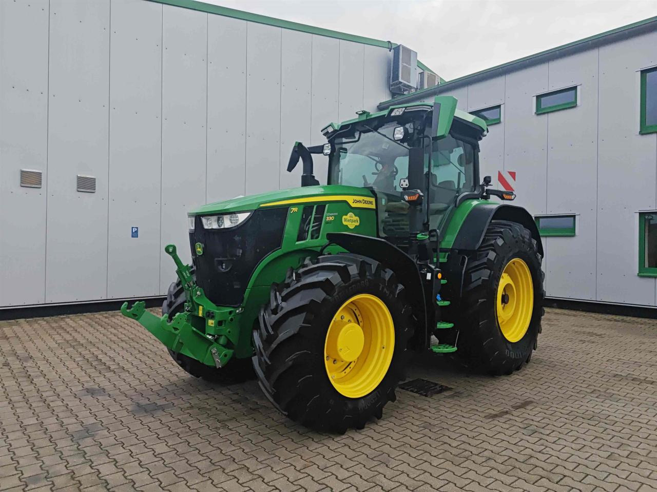 Трактор John Deere 7R 330: фото 9