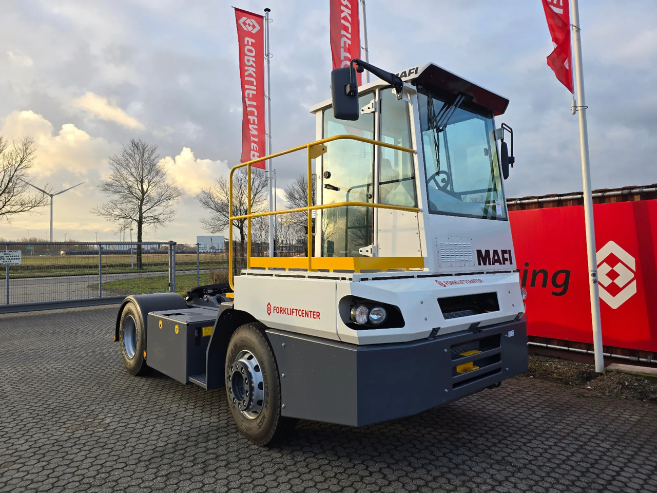 MAFI - T230 - Терминальный тягач: фото 1 MAFI - T230 - Терминальный тягач: фото 1