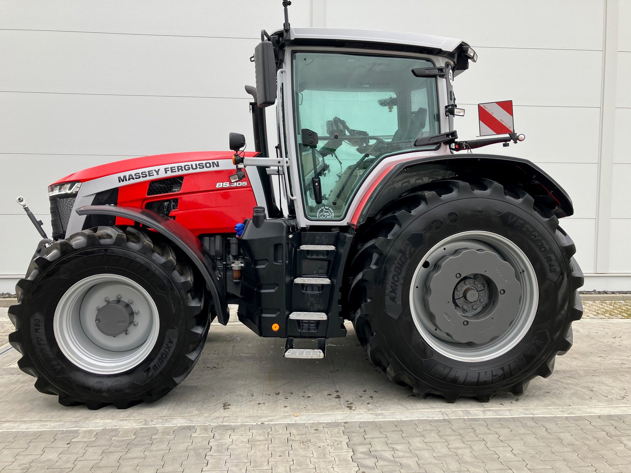 Massey Ferguson 8S.305 Dyna-VT EXCLUSIVE - Трактор: фото 1 Massey Ferguson 8S.305 Dyna-VT EXCLUSIVE - Трактор: фото 1