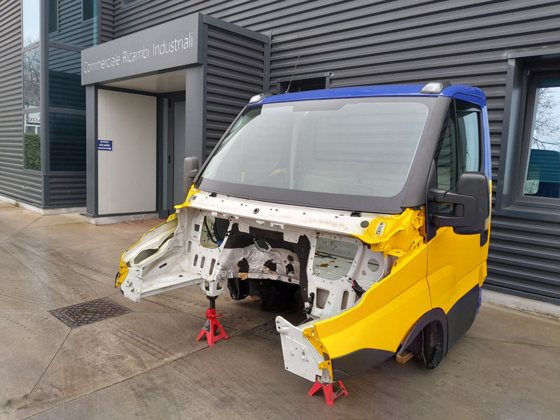 Iveco DAILY - Кабина и интерьер для Грузовиков: фото 1 Iveco DAILY - Кабина и интерьер для Грузовиков: фото 1