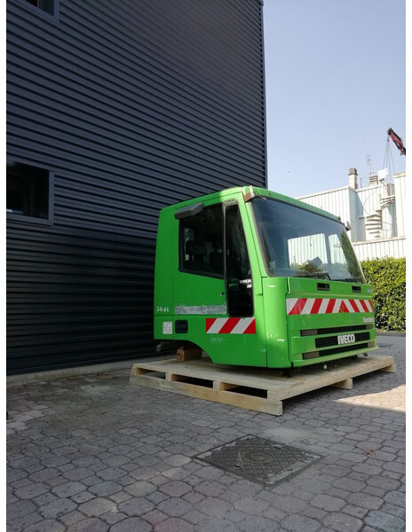 Iveco EUROTECH - EUROTRAKKER Euro 3 - Кабина и интерьер для Грузовиков: фото 1 Iveco EUROTECH - EUROTRAKKER Euro 3 - Кабина и интерьер для Грузовиков: фото 1