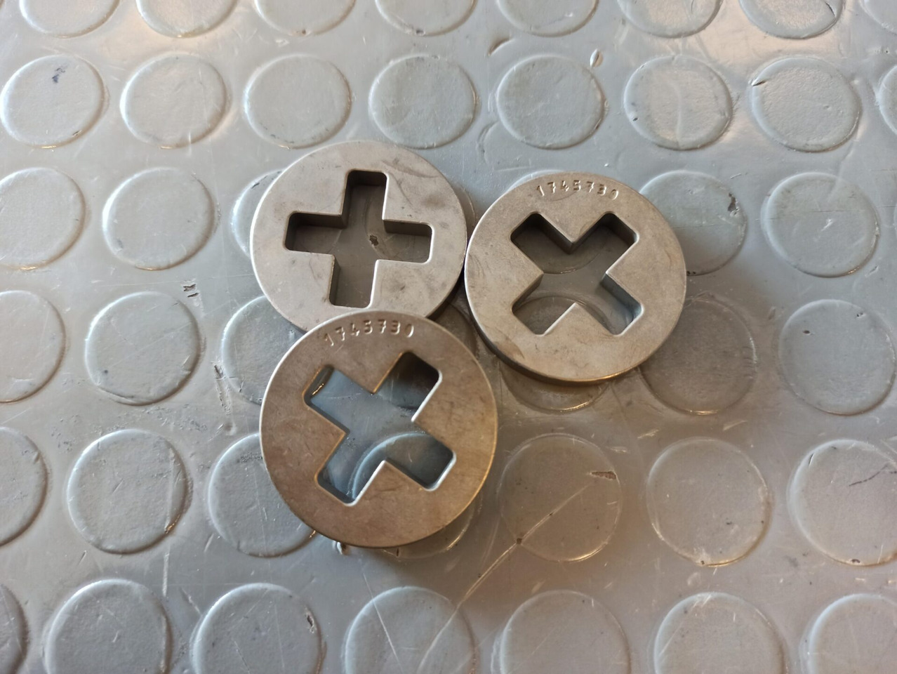 SCANIA CLUTCH - 1745730 - Сцепление и запчасти для Грузовиков: фото 1 SCANIA CLUTCH - 1745730 - Сцепление и запчасти для Грузовиков: фото 1