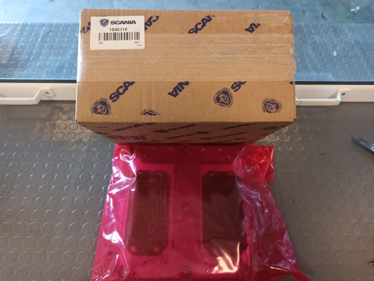 SCANIA ECU EMS - 1848318 - Блок управления для Грузовиков: фото 1 SCANIA ECU EMS - 1848318 - Блок управления для Грузовиков: фото 1