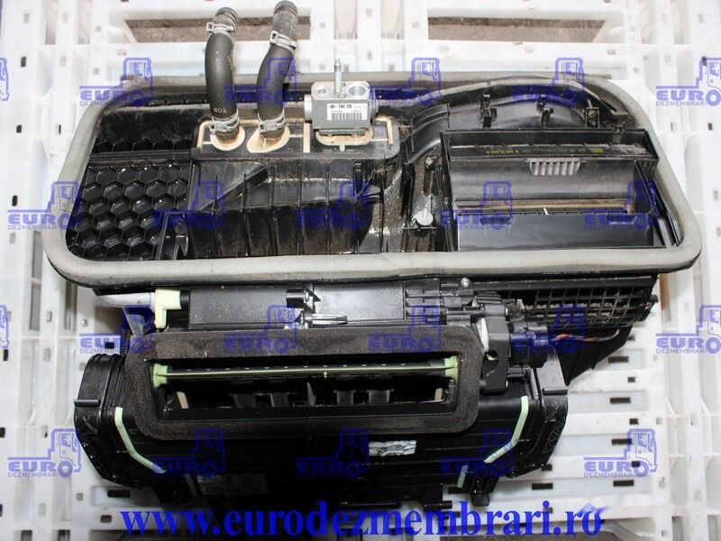 AIR CONDITIONING SYSTEM Mercedes-Benz ACTROS MP4 A9608305560 - Часть системы кондиционирования для Грузовиков: фото 1 AIR CONDITIONING SYSTEM Mercedes-Benz ACTROS MP4 A9608305560 - Часть системы кондиционирования для Грузовиков: фото 1