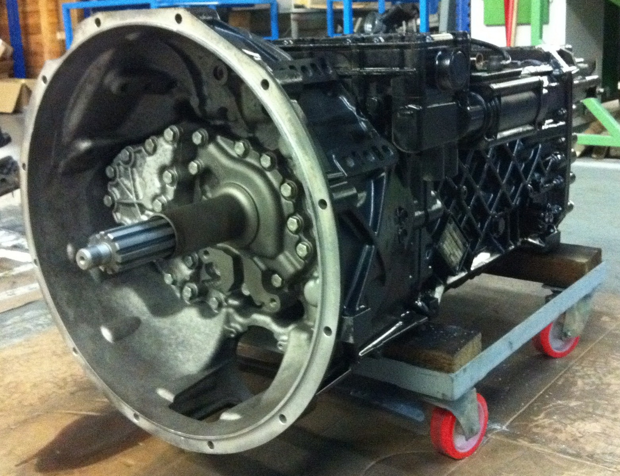 CAMBIO ZF 16S2220TO - Коробка передач: фото 1 CAMBIO ZF 16S2220TO - Коробка передач: фото 1