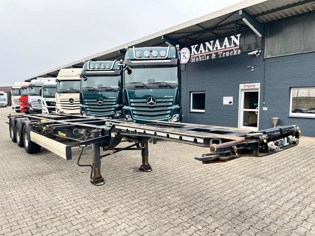 Krone Conainer Multi 2x20-30-40-45ft HighCube 5x stk - Полуприцеп-контейнеровоз/ Сменный кузов: фото 1 Krone Conainer Multi 2x20-30-40-45ft HighCube 5x stk - Полуприцеп-контейнеровоз/ Сменный кузов: фото 1